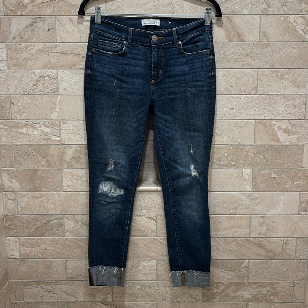 NWOT LOFT Modern Skinny Distressed Crop Jeans